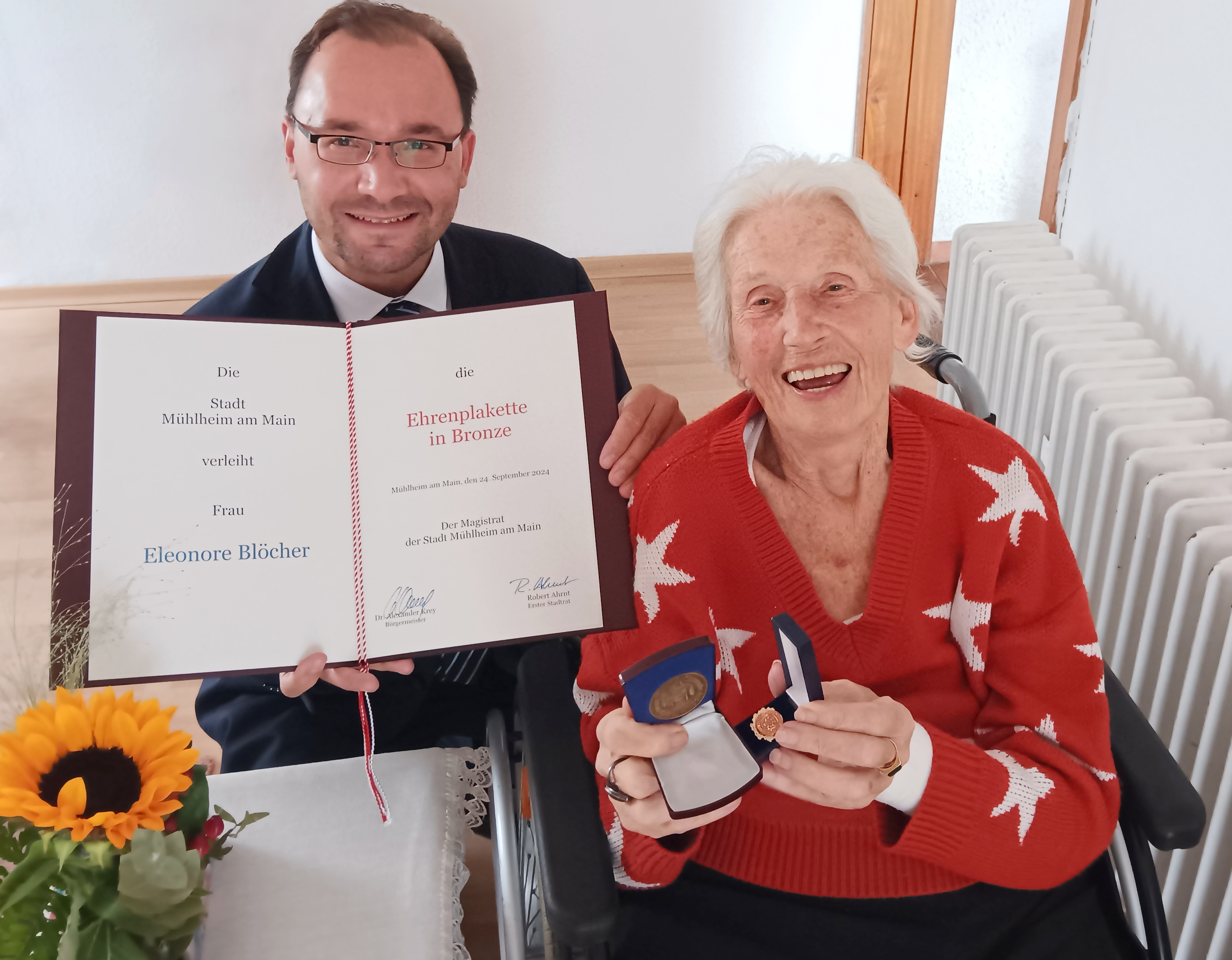 Bürgermeister Dr. Alexander Krey und Eleonore Blöcher